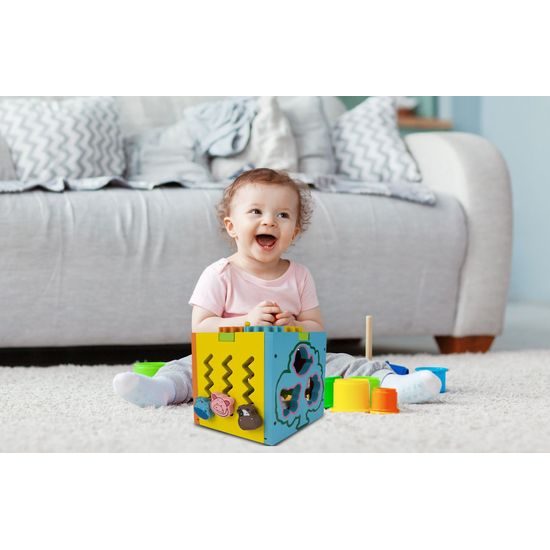 Dřevěná edukační kostka s autíčky 5v1