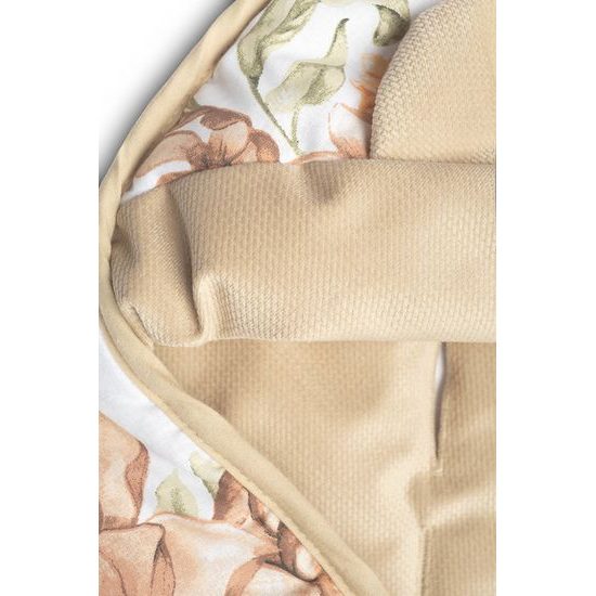 Sametová zavinovačka do autosedačky béžové květy