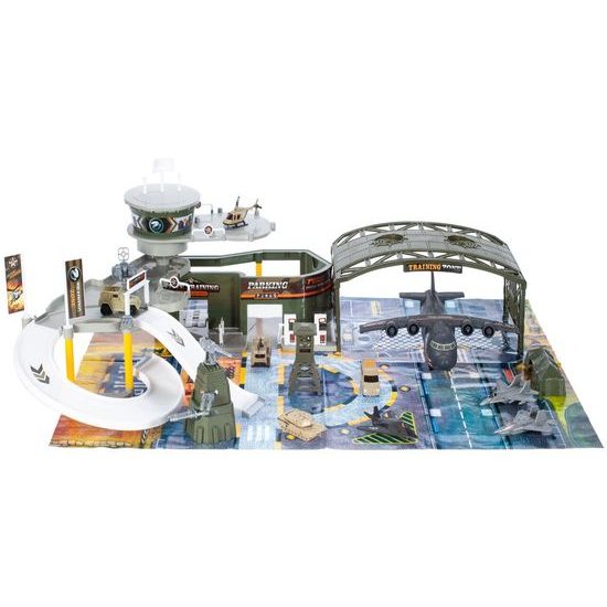 Dětská vojenská základna s letištěm Special Forces