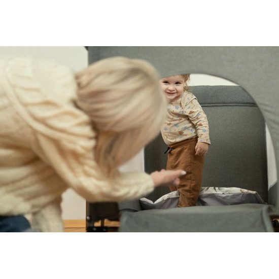 Dětská cestovní postýlka CARETERO ESTI se stahovací bočnicí grey