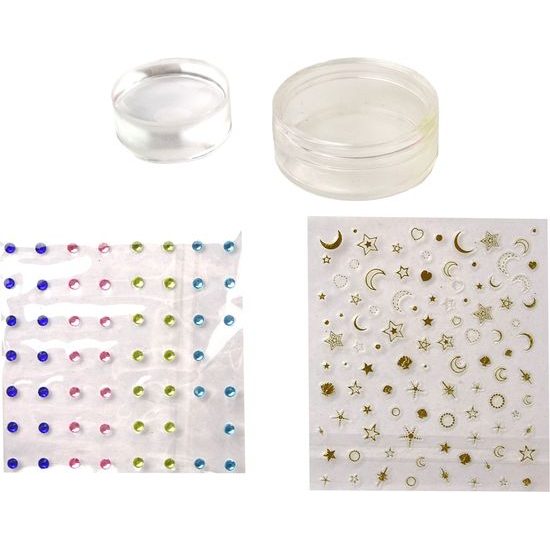 Sada na lakování nehtů s růžovými třpytkami v kufru