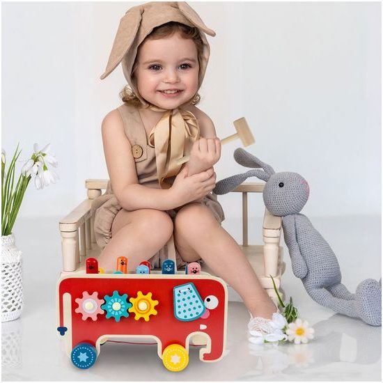 Doris dřevěná edukační kostka se zatloukačkou