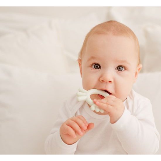 GiliGums Dětské silikonové kousátko Chicken Teether, 3m+, sv. mátová, 1 ks