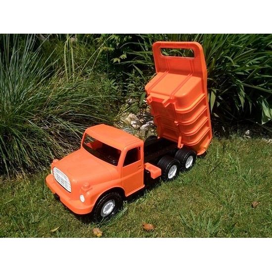 Auto Tatra 148 - oranžová