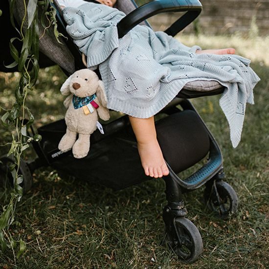 Hrací pejsek Willy na zavěšení