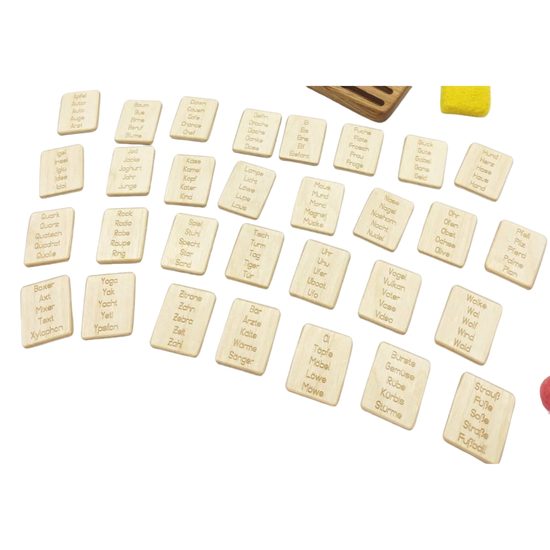 2x dřevěný zásobník se sadami písmen (tiskací - DE)