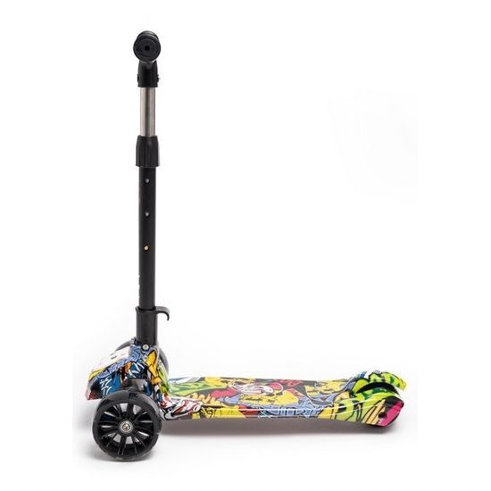 Majlo Toys dětská koloběžka Comics se svítícími koly černá