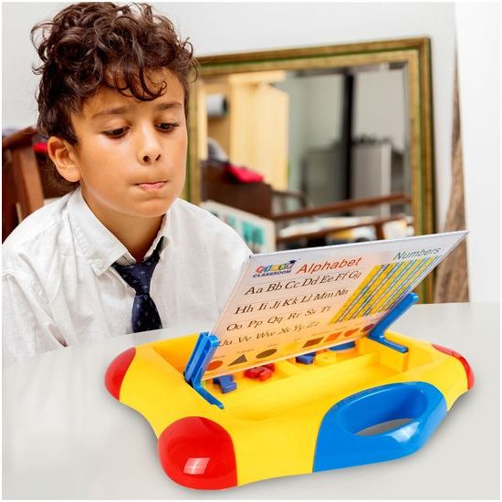 Magnetická tabulka s písmeny a číslicemi First Classroom II