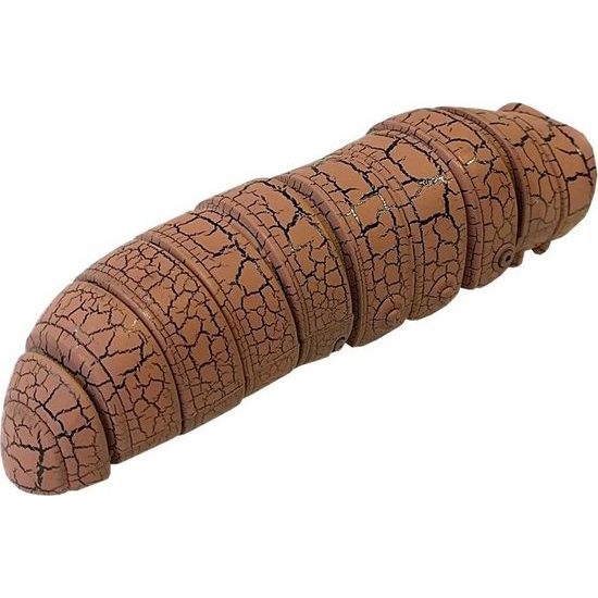 Hnědá housenka vyhýbajícím se překážkám