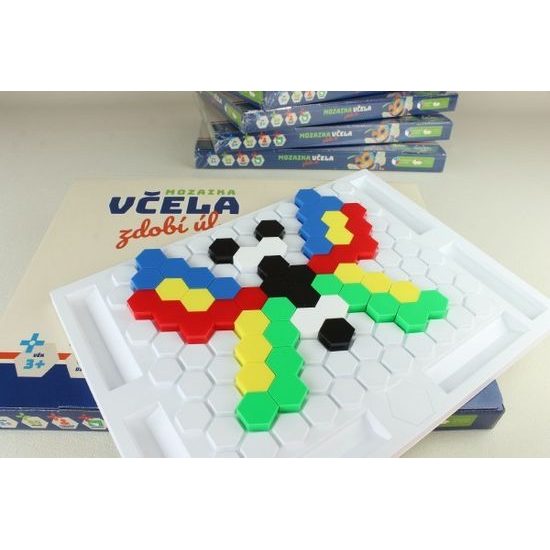 Včela zdobí úl 60ks mozaika