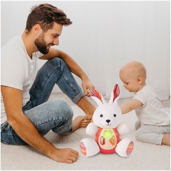 Interaktivní plyšový králíček na baterie Little Animal