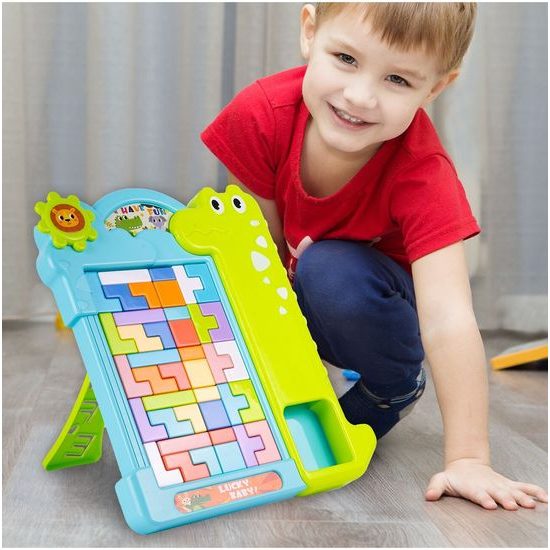 Dětská dovednostní hra Tetris s krokodýlem