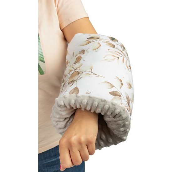 Polstrovaný rukávník na krmení eukalyptus