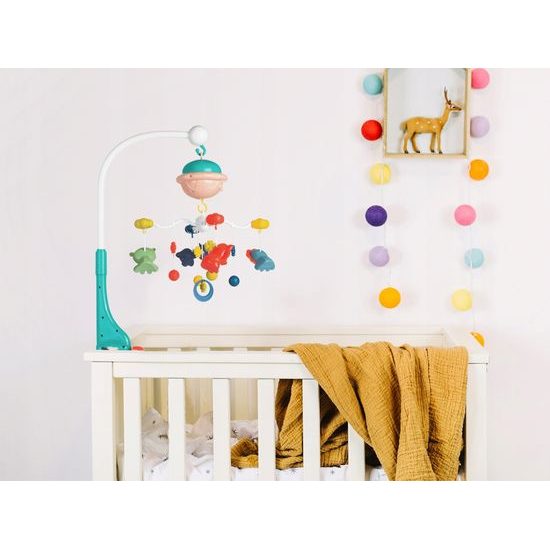 Kolotoč nad postieľku so zvieratkami a projektorom Bed Bell