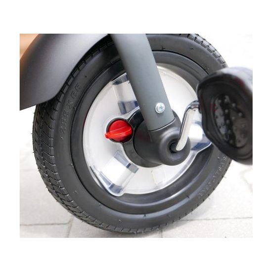 Majlo Toys dětská tříkolka Discovery 380 nafukovacími koly zelená