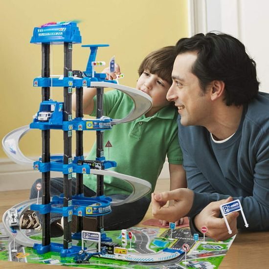 Parkovací garáž s výtahem na baterie, autíčky a hrací podložkou Police Garage