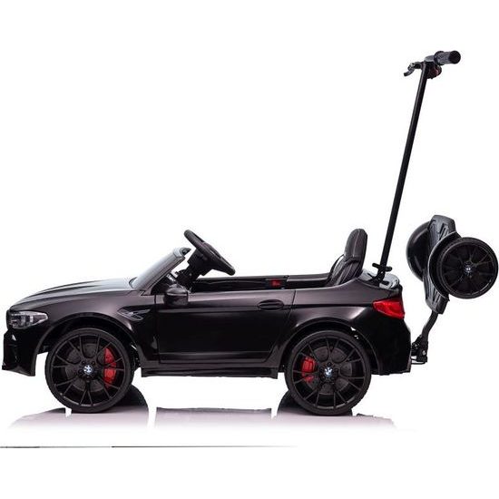 Elektrické auto BMW M5 s platformou, černé