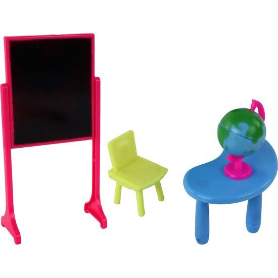 Panenka učitelka a žákyně v lavici