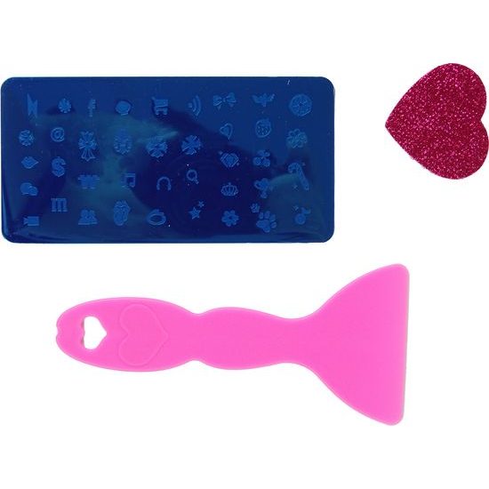 Sada na lakování nehtů s růžovými třpytkami v kufru