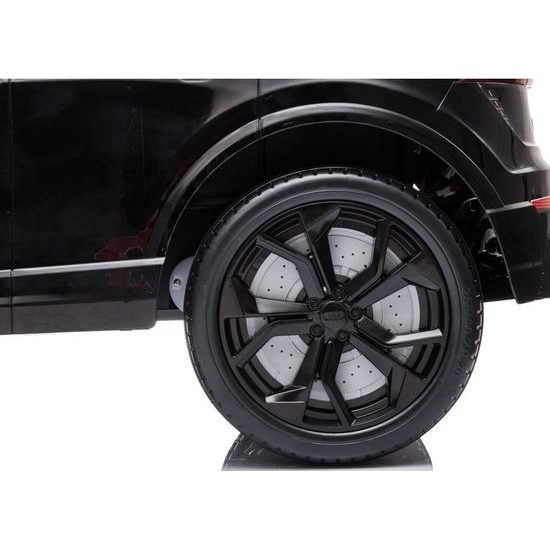 Elektrické auto Audi RS Q8 černé