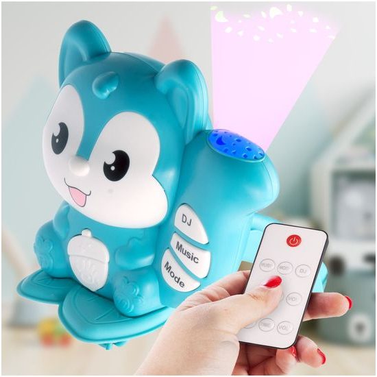 Kolotoč nad postýlku s melodiemi, projektorem a dálkovým ovládáním Veverka