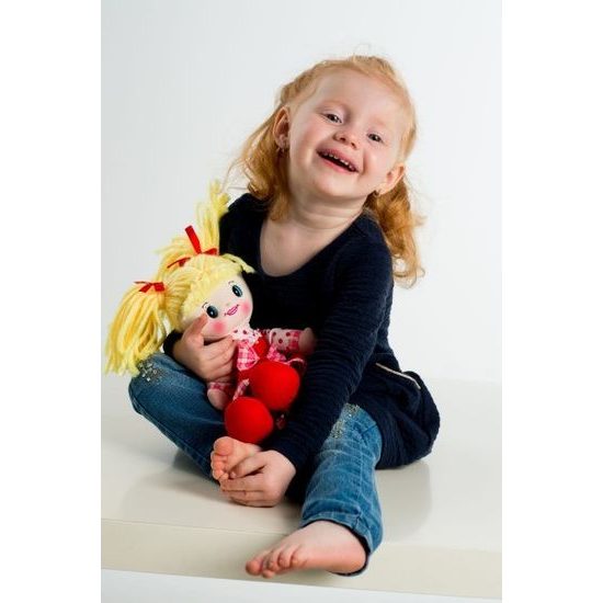 Bábika Lucka - slovenský spievajúci