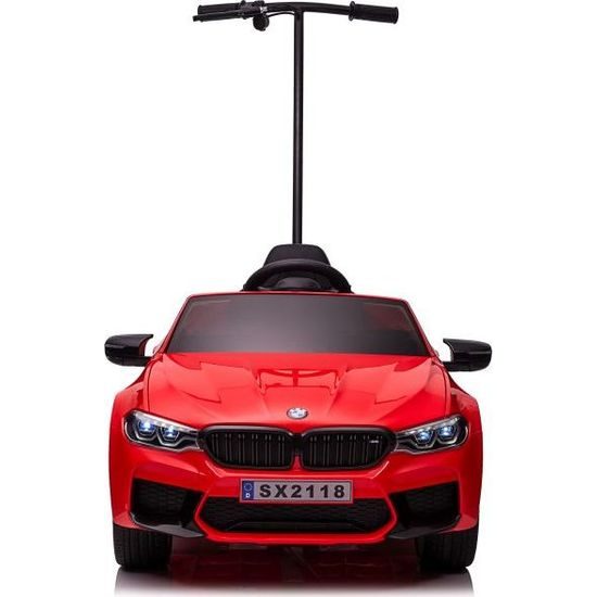 Elektrické auto BMW M5 s platformou, červené