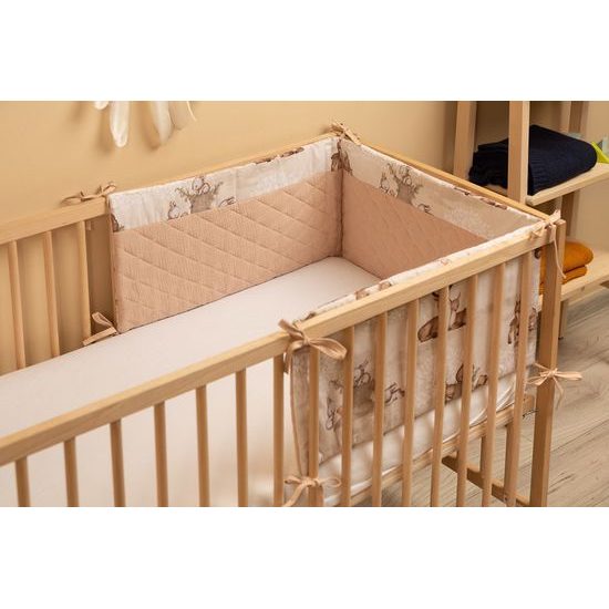 Ochranný mantinel do postýlky Lesní zvířátka, meruňková