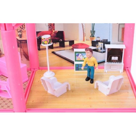 Domeček pro panenky s příslušenstvím Loving Family 136 součástí