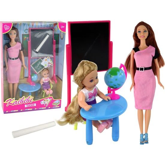 Panenka učitelka a žákyně v lavici