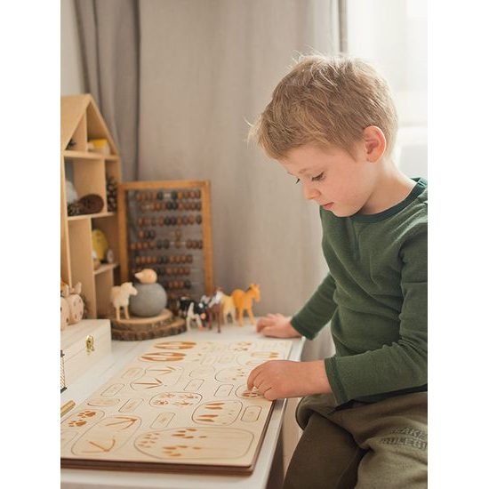 Stopy zvířat- edukativní dřevěné puzzle - ČESKÁ VERZE