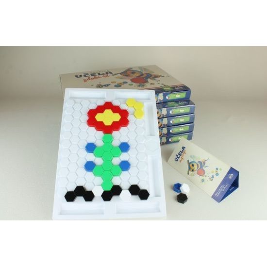 Včela zdobí úl 60ks mozaika