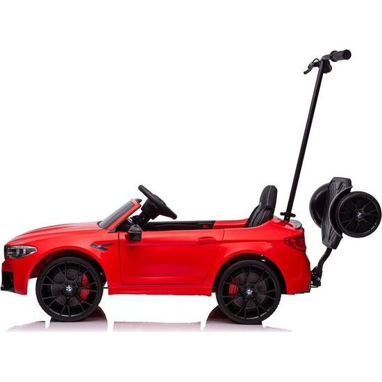 Elektrické auto BMW M5 s platformou, červené