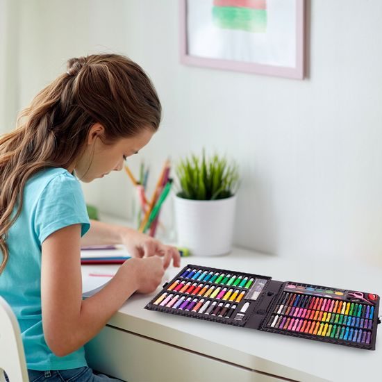 Sada na kreslení a malování Art Set 150 součástí