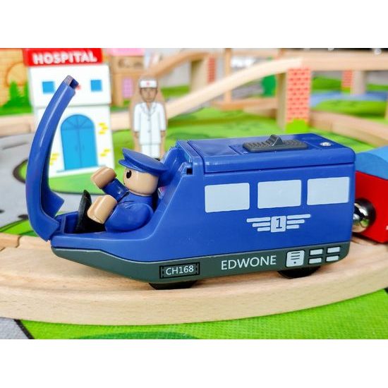 Ecotoys dřevěná vláčkodráha na baterie 50 dílků s podložkou