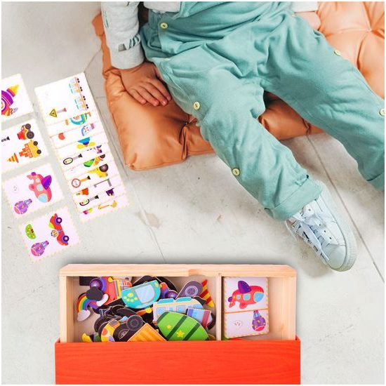 Dřevěná magnetická ukládačka Dopravní prostředky - 94 kusů