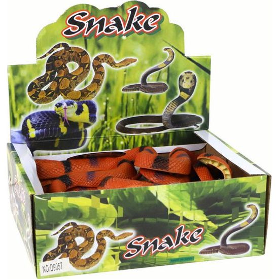 Umělý gumový had s černými a šedými skvrnami