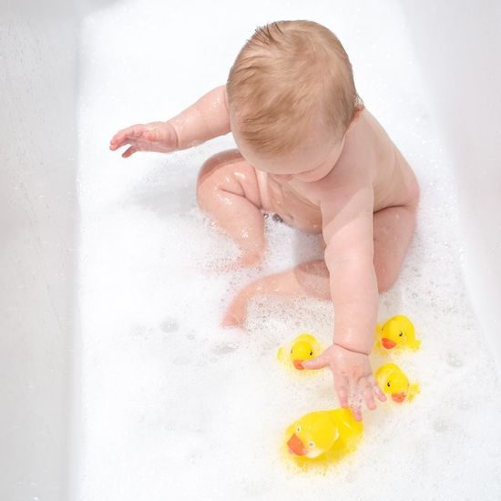 Akuku Hračky do vody Kačenky, 4 ks – žluté