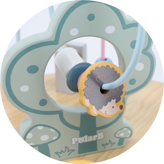 Dřevěný stoleček s aktivitami Viga