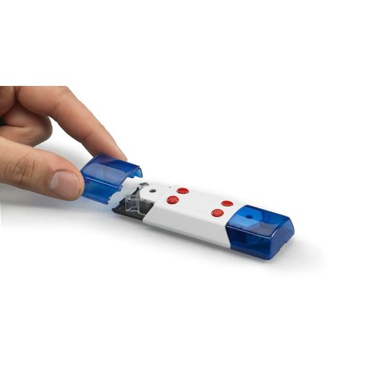 Majlo Toys dětská koloběžka černá Auta se svítícími koly