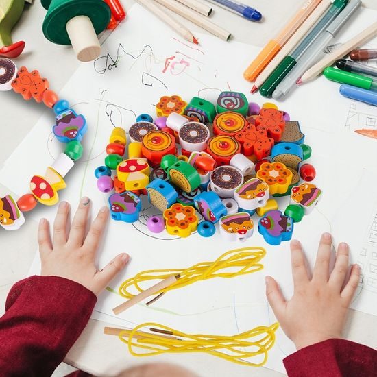 Sada na výrobu dřevěných korálků Wooden Beads 70 kusů