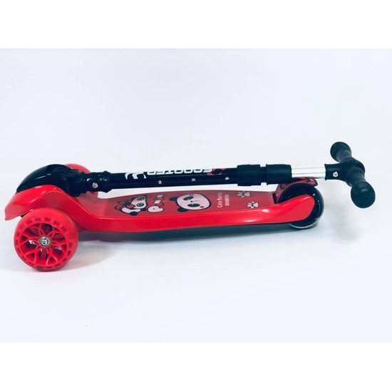 Majlo Toys dětská koloběžka červená Panda se svítícími koly