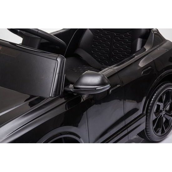 Elektrické auto Audi RS Q8 černé