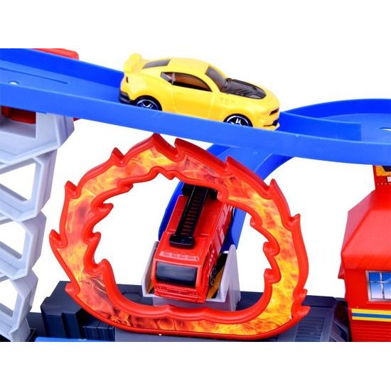 Záchranná stanice se 3 autíčky, helikoptérou a příslušenstvím Rescue Centre