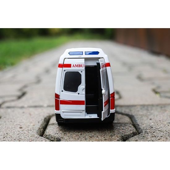 Sanitka se světly a zvuky City Rescue 1:16
