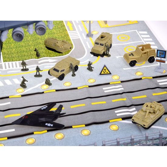 Dětské vojenské letiště s velkým letadlem a příslušenstvím Military Aircraft