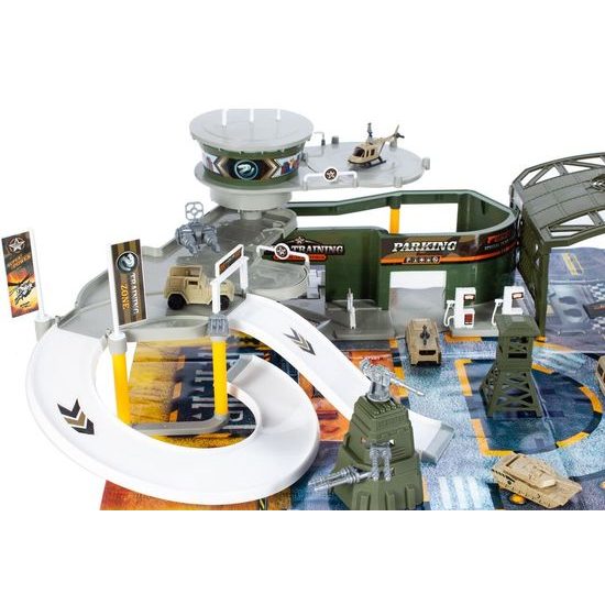 Dětská vojenská základna s letištěm Special Forces