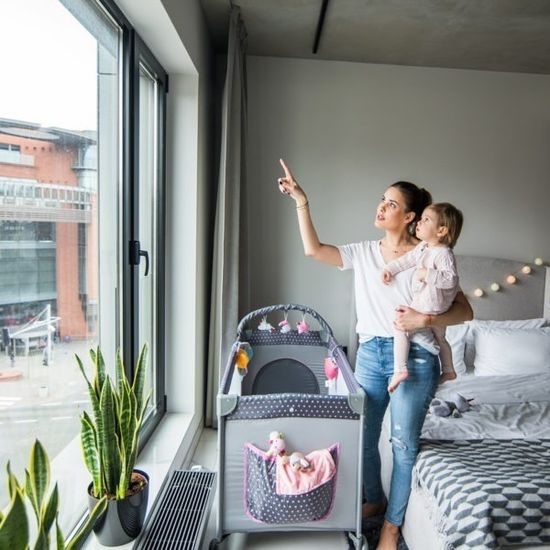 BabyOno Hračka pískací s kousátkem Sweet Lambie