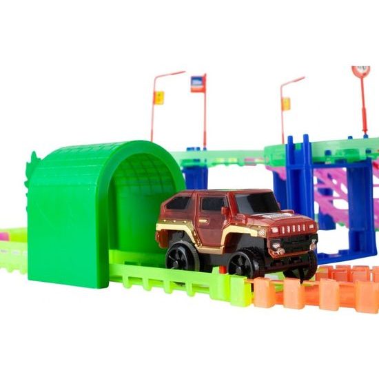 Svítící autodráha s autíčkem na baterie 123 dílků Luminous Rail