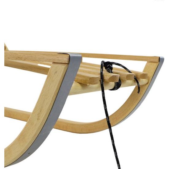 Dřevěné sáně s opěradlem